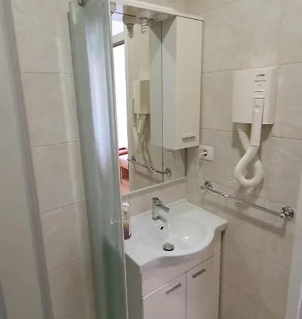 Casa de hóspedes Hotel Villa San Antonio Bijakovici